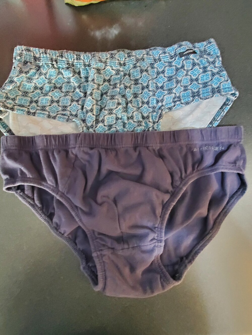 Briefs 2-Pack in Navy and Blue Geo Print - Jockey And Van Heusen
